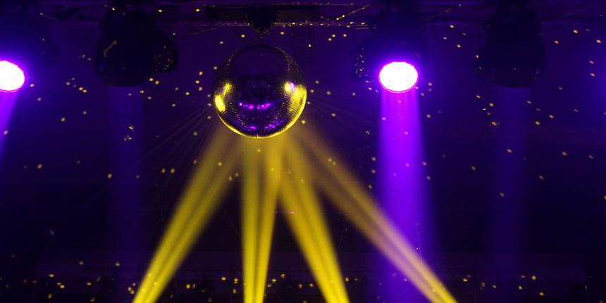 N�napi Retro Party