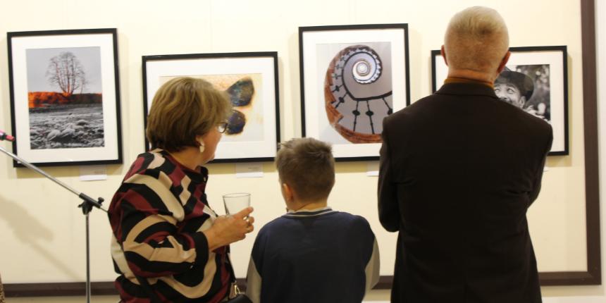 A krmendi 3F-K Fotklub bemutatkoz killtsa