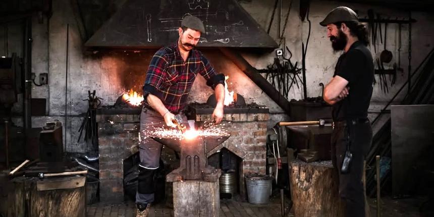 Orsz�gos kov�csm�v�szeti szakt�bor